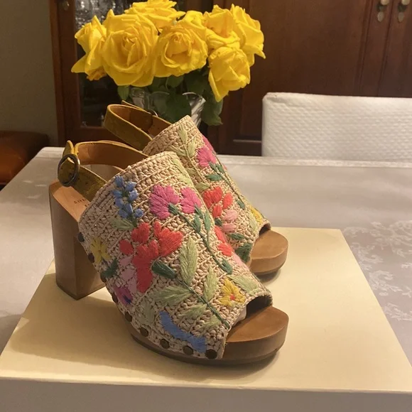 Sezane Multicolor Embroidered Platform Sandals - Picture 3 of 6